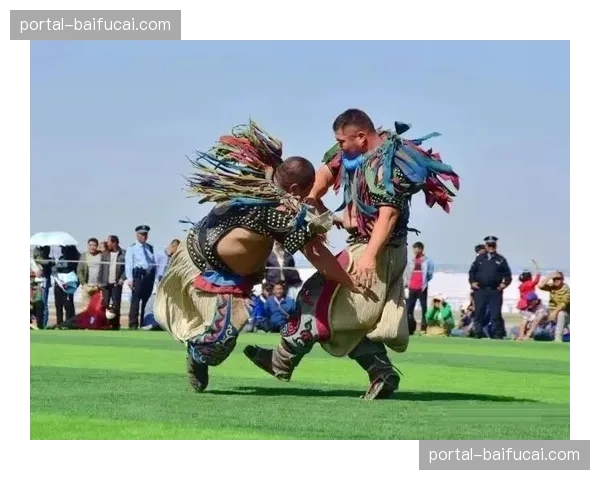蒙古“搏克”摔跤入选联合国非遗名录，传统体育获国际认可。