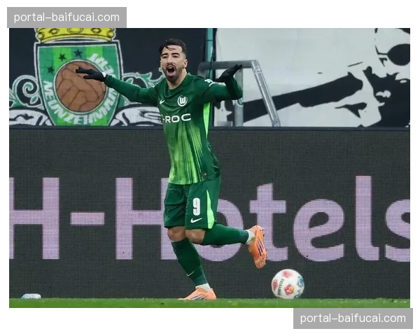 官方：门兴格拉德巴赫与年轻后卫卢卡·内茨续约至2029年